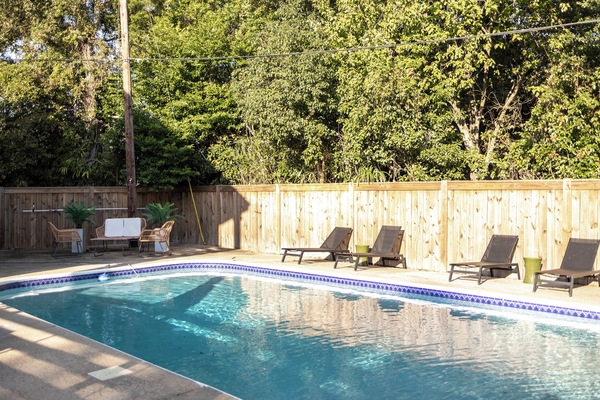 Porter #6 - Perfect Ocean Springs location with Pool - near Beach and Downtown