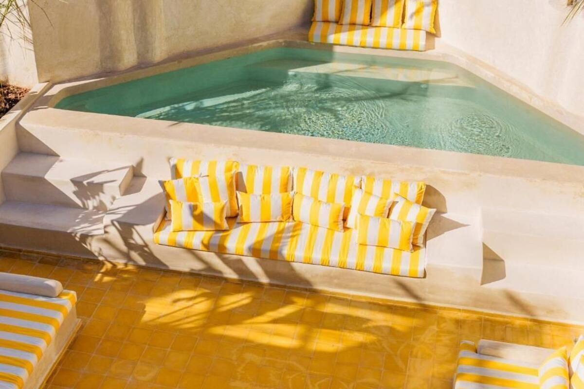 Chambre Confort double, vue sur le jardin | Aire de séjour