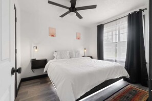 2 chambres, fer et planche à repasser, Wi-Fi, draps fournis