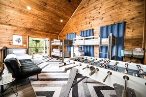 3 bedrooms, iron/ironing board, free WiFi, bed sheets - This cabin is a 3 bedroom(s), 3.5 bathrooms, located in Broken Bow, OK. (Broken Bow)