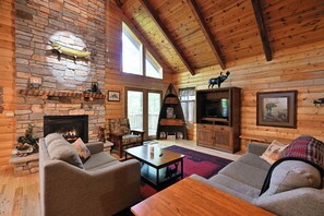Smart TV, fireplace