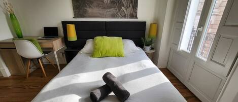 1 makuuhuone, silitysrauta/-lauta, Wi-Fi, vuodevaatteet