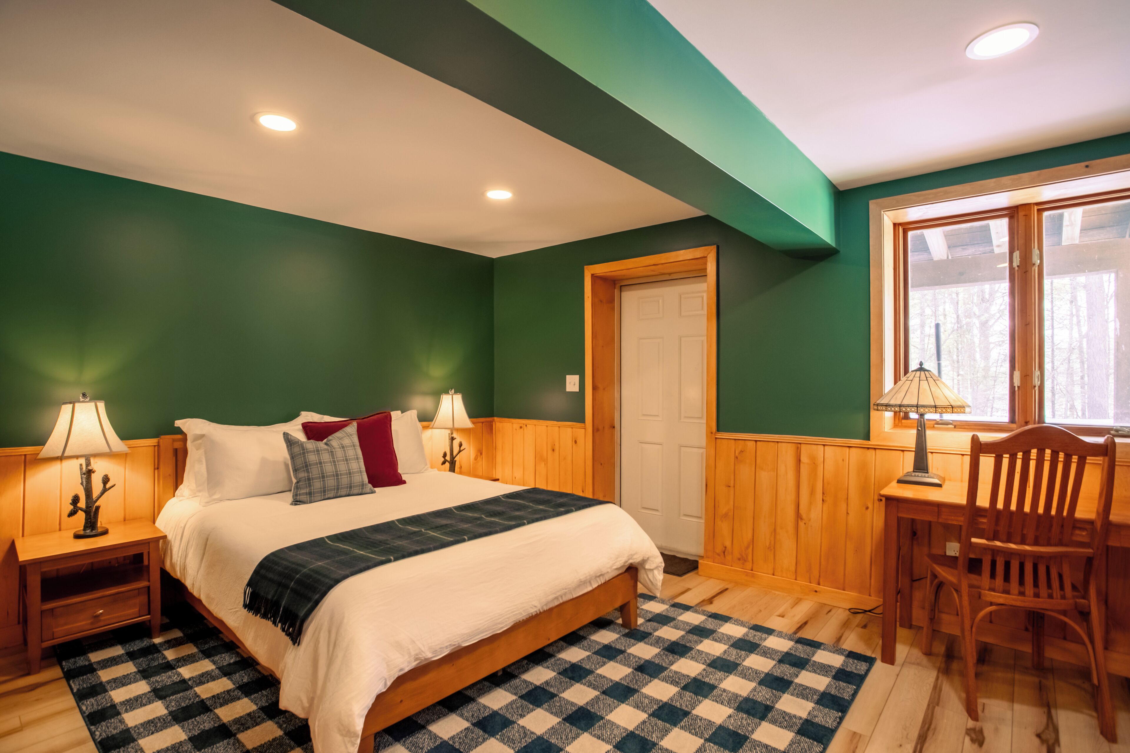 4 室のベッドルーム、アイロン / アイロン台、旅行用ベビーベッド、WiFi (無料)