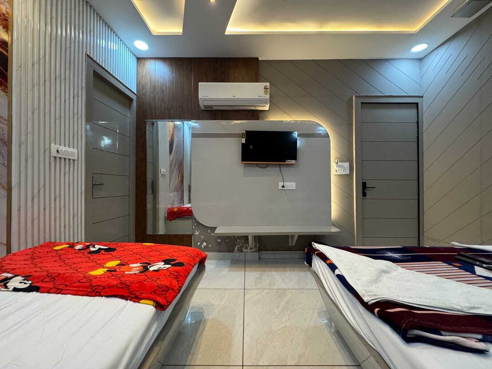 Twin Bed Room | 1 bilik tidur, meja, seterika/papan seterika, Wi-fi percuma 