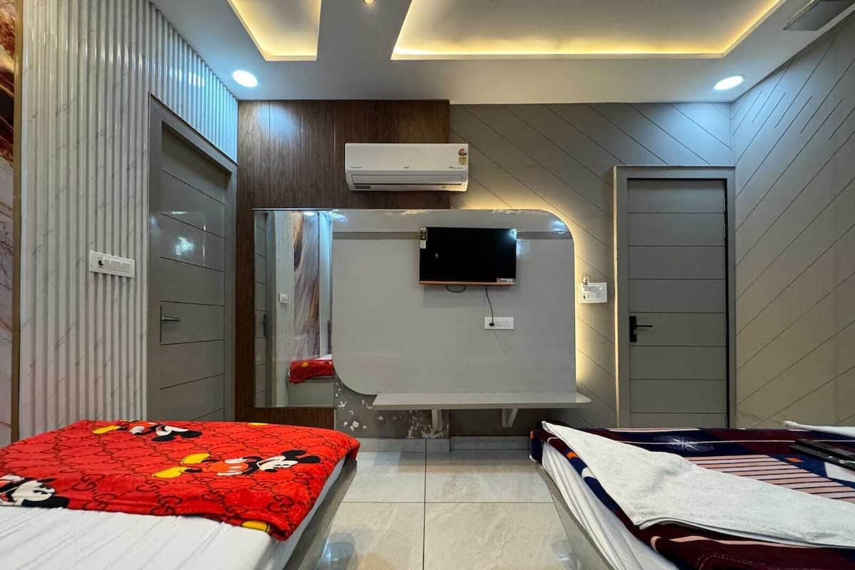 Twin Bed Room | 책상, 다리미/다리미판, 무료 WiFi