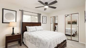 4 bedrooms, desk, iron/ironing board, travel cot