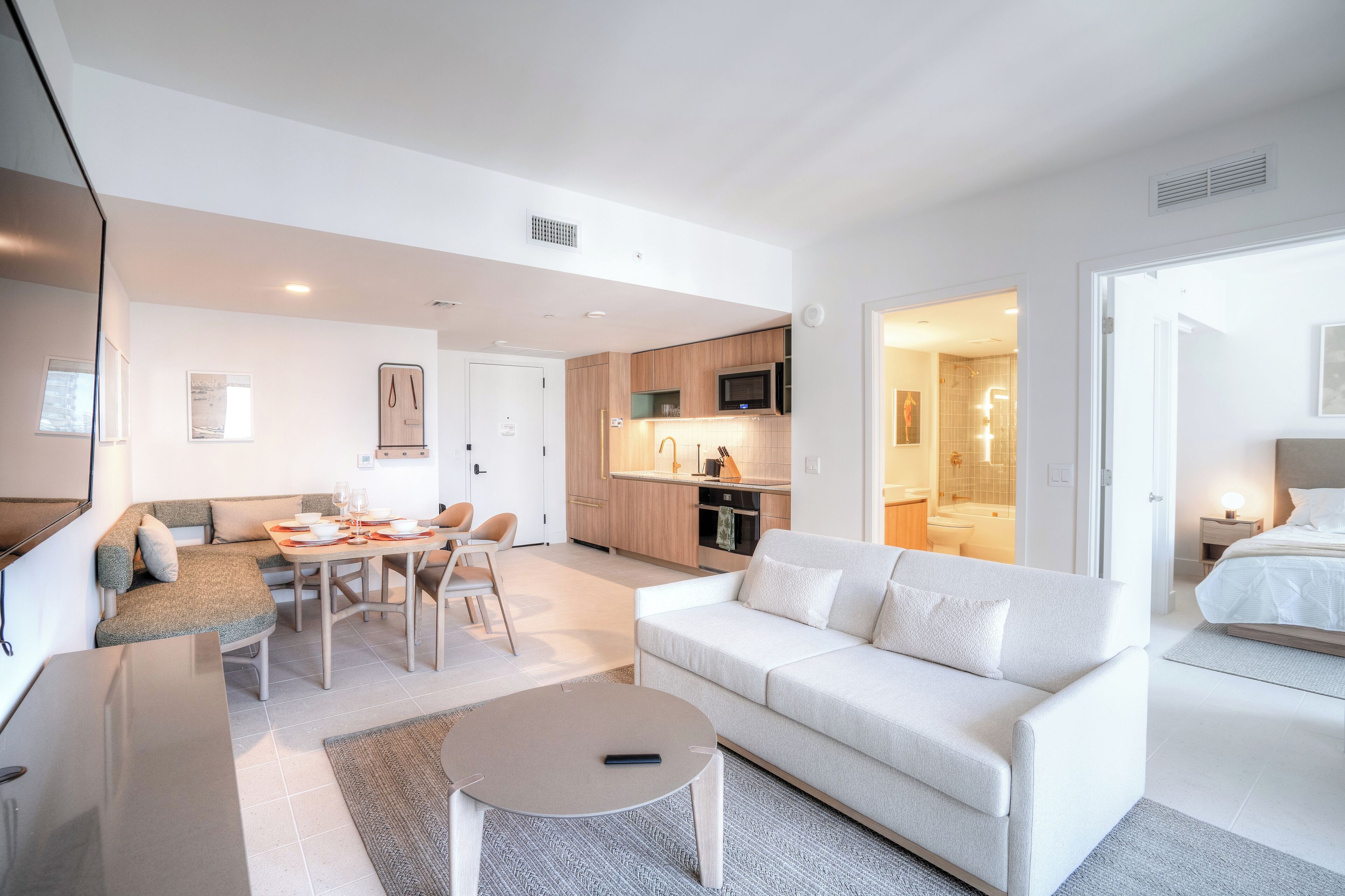 Lägenhet Deluxe - balkong - utsikt mot staden | 1 sovrum, värdeförvaringsskåp på rummet och ljudisolering