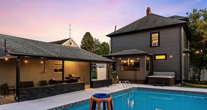 Live the Game: Pool, Cinema, Gym, Jersey Wall