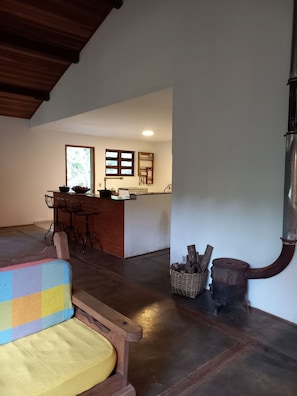 Interior - Gaia Point, accommodation, relax surrounded by nature! Closed pet area next to the house (Ibiúna)