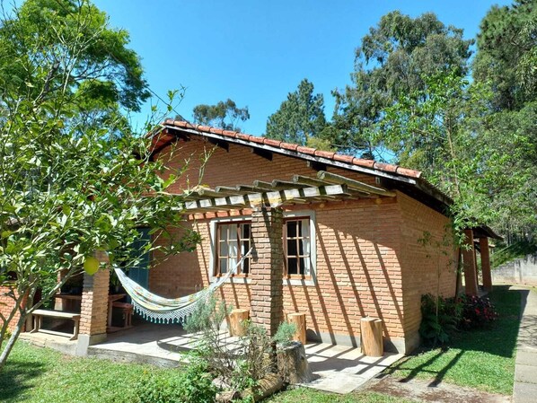 Exterior - Gaia Point, accommodation, relax surrounded by nature! Closed pet area next to the house (Ibiúna)