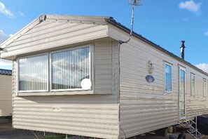 Cabin | Exterior - The Static Cowavan Towyn (Abergele)