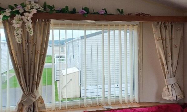 Cabin | Interior - The Static Cowavan Towyn (Abergele)