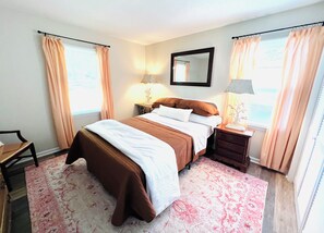 3 chambres, fer et planche à repasser, Wi-Fi, draps fournis