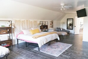 6 chambres, bureau, fer et planche à repasser, Wi-Fi