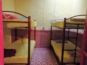 Phòng tập thể cơ bản