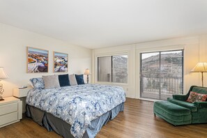 3 dormitoris, escriptori, wifi gratuïta i roba de llit 