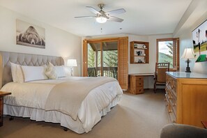 4 bedrooms, desk, free WiFi, bed sheets