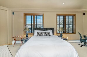 3 bedrooms, desk, free WiFi, bed sheets