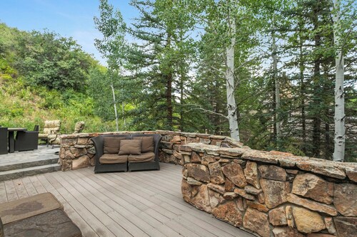 Gorgeous Mountain Residence, Private Hot Tub