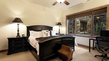 3 habitaciones, escritorio, tabla de planchar con plancha y wifi gratis