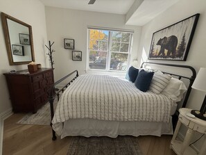 2 habitaciones, tabla de planchar con plancha y wifi gratis 