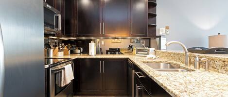 Fridge, microwave, oven, stovetop
