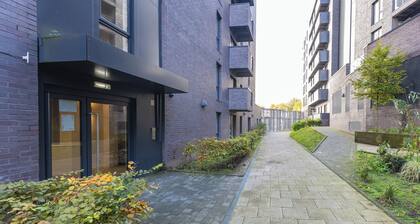 2 Bedroom and 2 Bathroom Apartment 15 min walk to Etihad Stadium, City Center