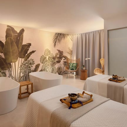 Sauna, hot tub, steam room, body treatments, hydrotherapy, aromatherapy