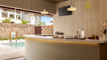 Sauna, hot tub, steam room, body treatments, hydrotherapy, aromatherapy