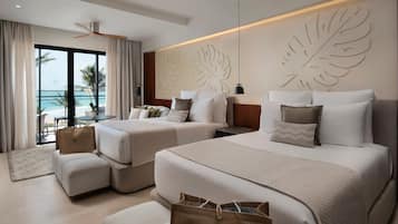 Preferred Club Junior Suite Ocean Front - DBL | 1 slaapkamer, een minibar, een kluis op de kamer, gratis wifi