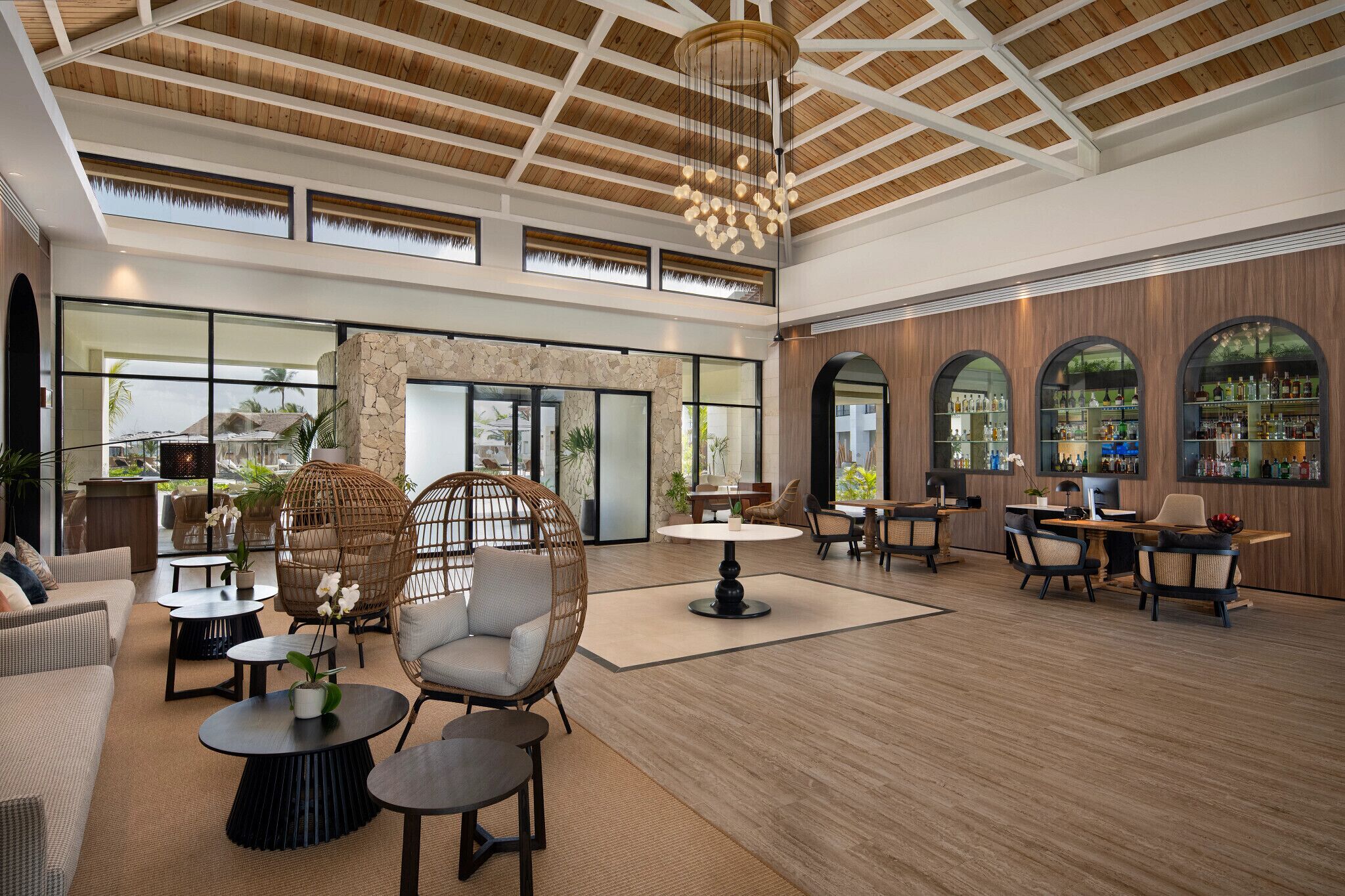 6 bars/lounges, swim-up bar, poolside bar