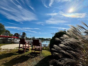 Terrace/patio - Cozy 4BR Lagoon Cottage, King Bed, Hot Tub, Game Room, Gym, Family Fun, kayaks (Brick Township)