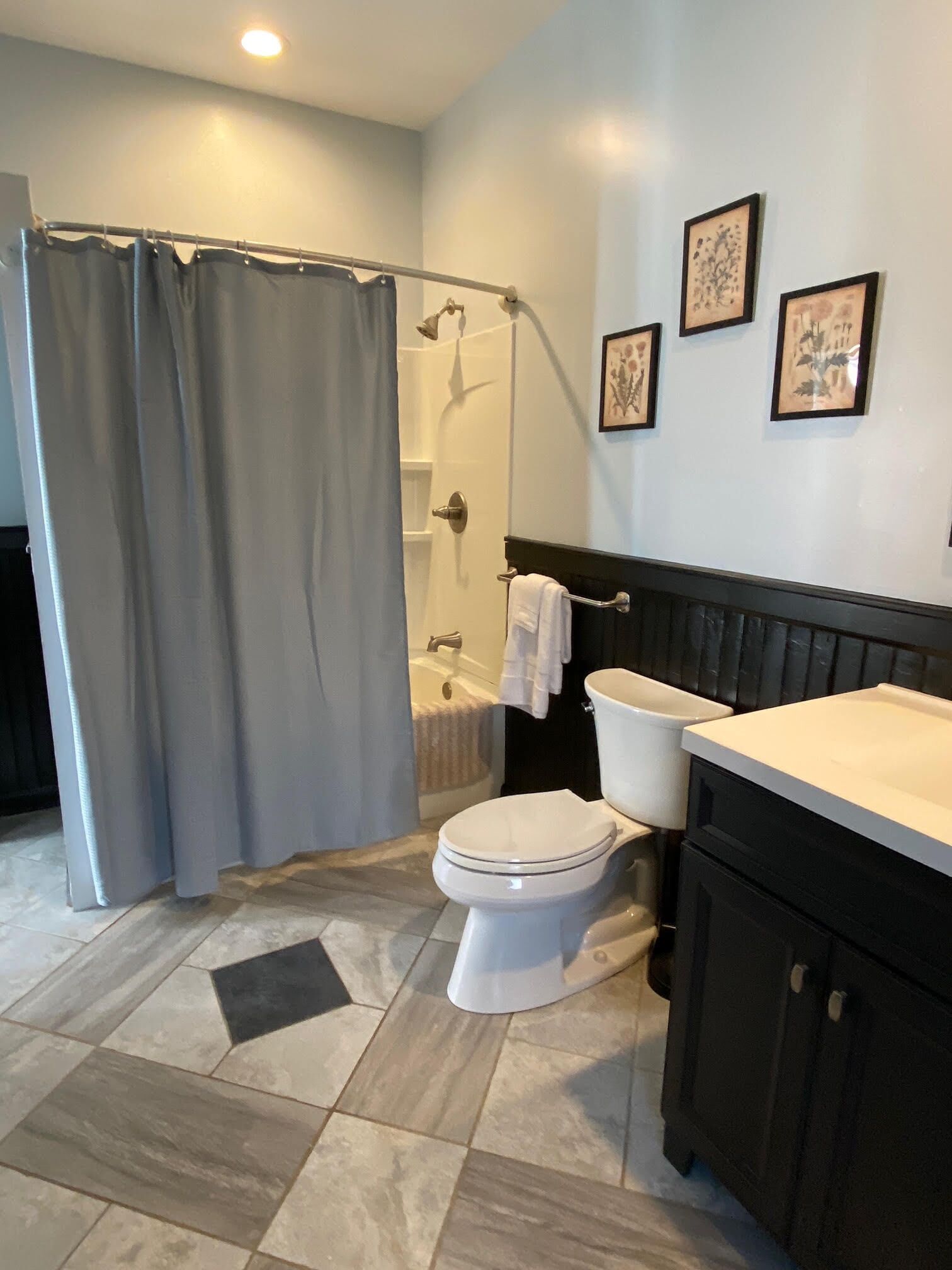 Unit 2 bathroom