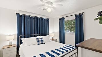 4 camere, una scrivania, ferro/asse da stiro, Wi-Fi