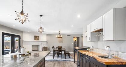 Sparkling Pool Putting Green in Tempe