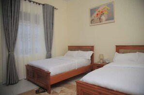 1 chambre, fer et planche à repasser, Wi-Fi gratuit, draps fournis