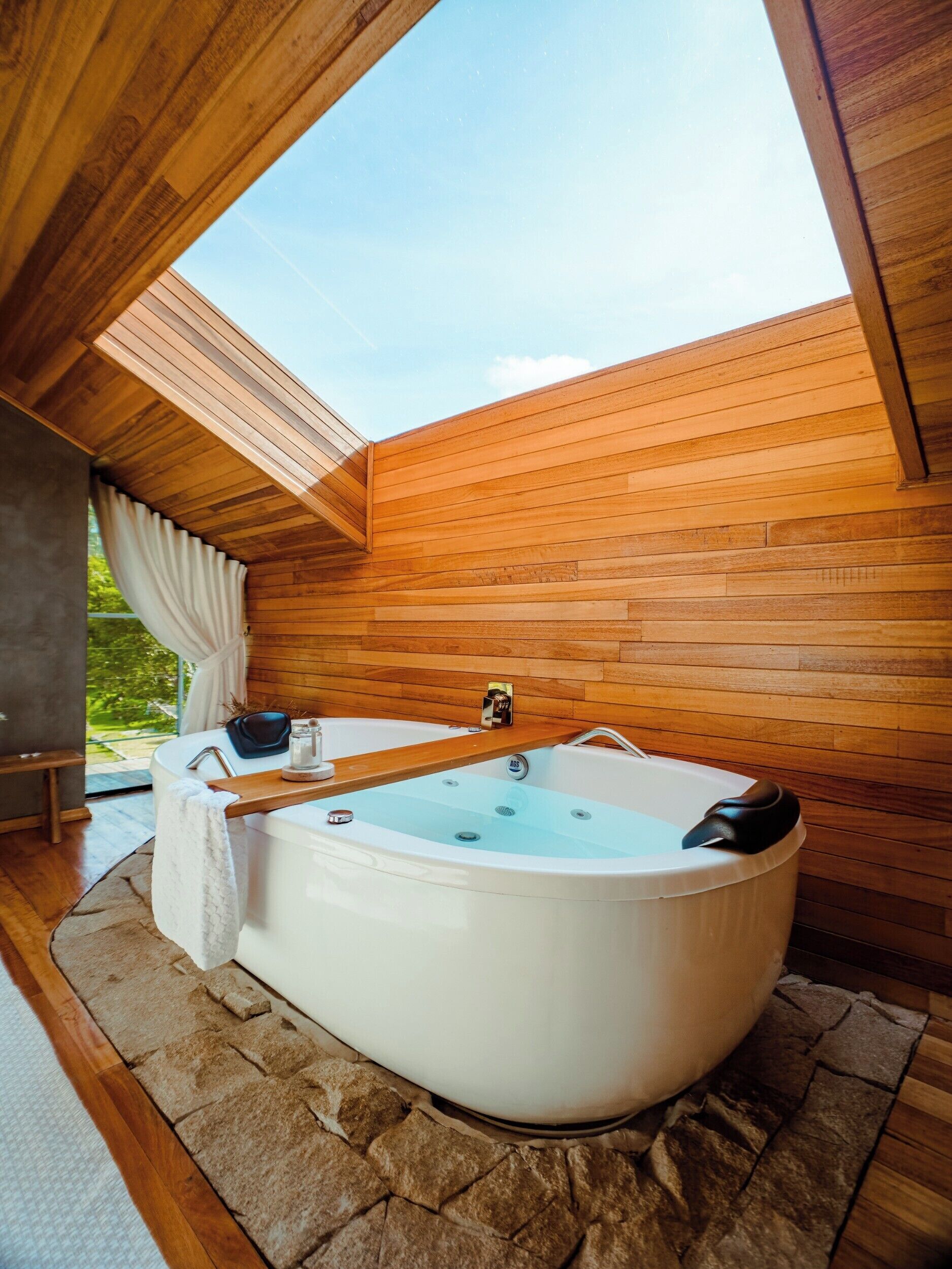 Honeymoon Cabin, 1 Queen Bed with Sofa bed, Mountain View | Living area