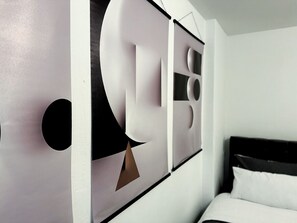 2 bedrooms, desk, free WiFi, bed sheets - Spacious Loft Living: 130m² Apartment Near Berlin's Top Sights (Berlin)