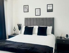 Apartment | 2 bedrooms, free WiFi, bed sheets - Modern Apartment Free Parking Wifi Edgbaston (Birmingham)