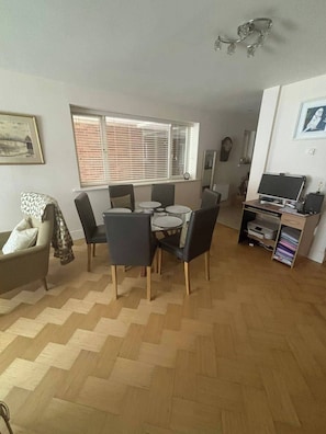 Apartment | Interior - Modern Apt 3 Bedrooms Near Dundrum (Dublin)
