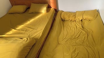3 bedrooms, iron/ironing board, WiFi, bed sheets