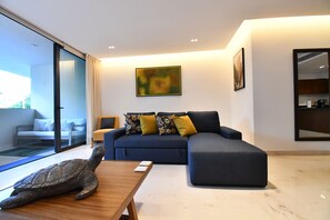 50-inch Smart TV with cable channels - Marila Condos by The Spot Rentals (Playa del Carmen)