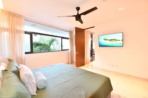 Caja de seguridad en la habitación, cortinas blackout y wifi gratis 