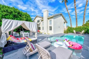 Outdoor pool - BACH PAD near Palm Springs, CA Golf, Hockey, Festivals - 5br Spacious,Pool, Spa (Indio)