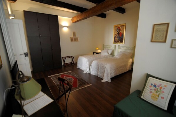 2 habitaciones, wifi y ropa de cama