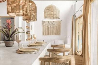 Bohème Haven • 2 Blocks to Shore • Plunge Pool •2Kings