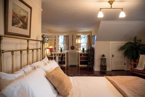 3 chambres, fer et planche à repasser, draps fournis