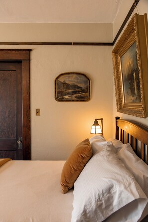 3 slaapkamers, een strijkplank/strijkijzer, beddengoed