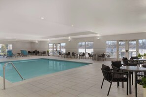 Pool - Towneplace Suites By Marriott Crown Point (Crown Point)
