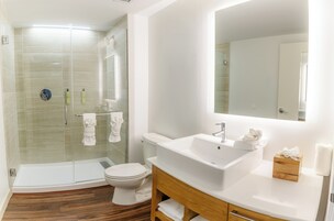 Shower, towels